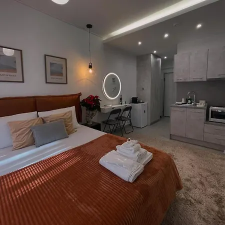 Opalinep10 * Larissa