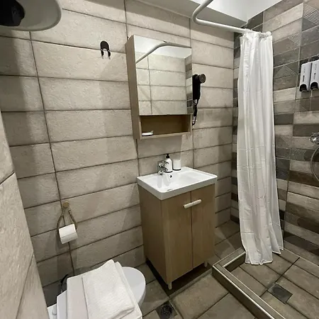 Opalinep10 * Larissa