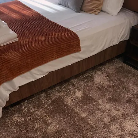 Opalinep10 * Larissa