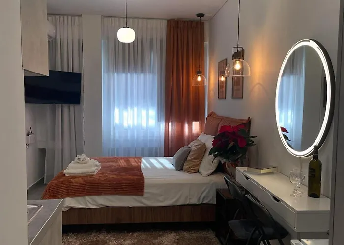 Opalinep10 * Larissa